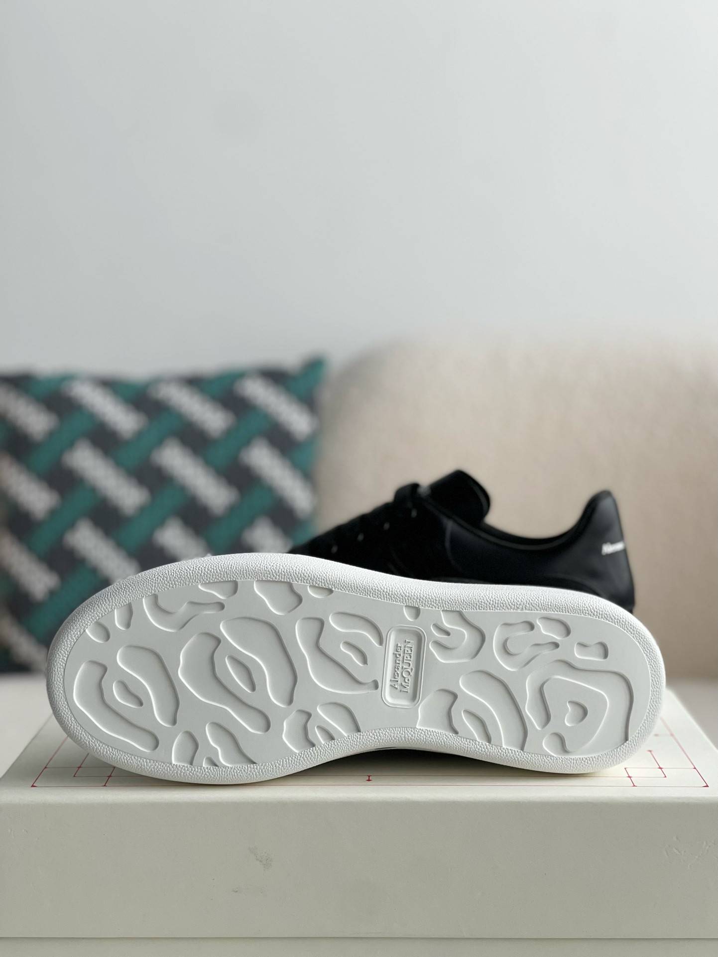 Alexander McQueen versatile Sneakers