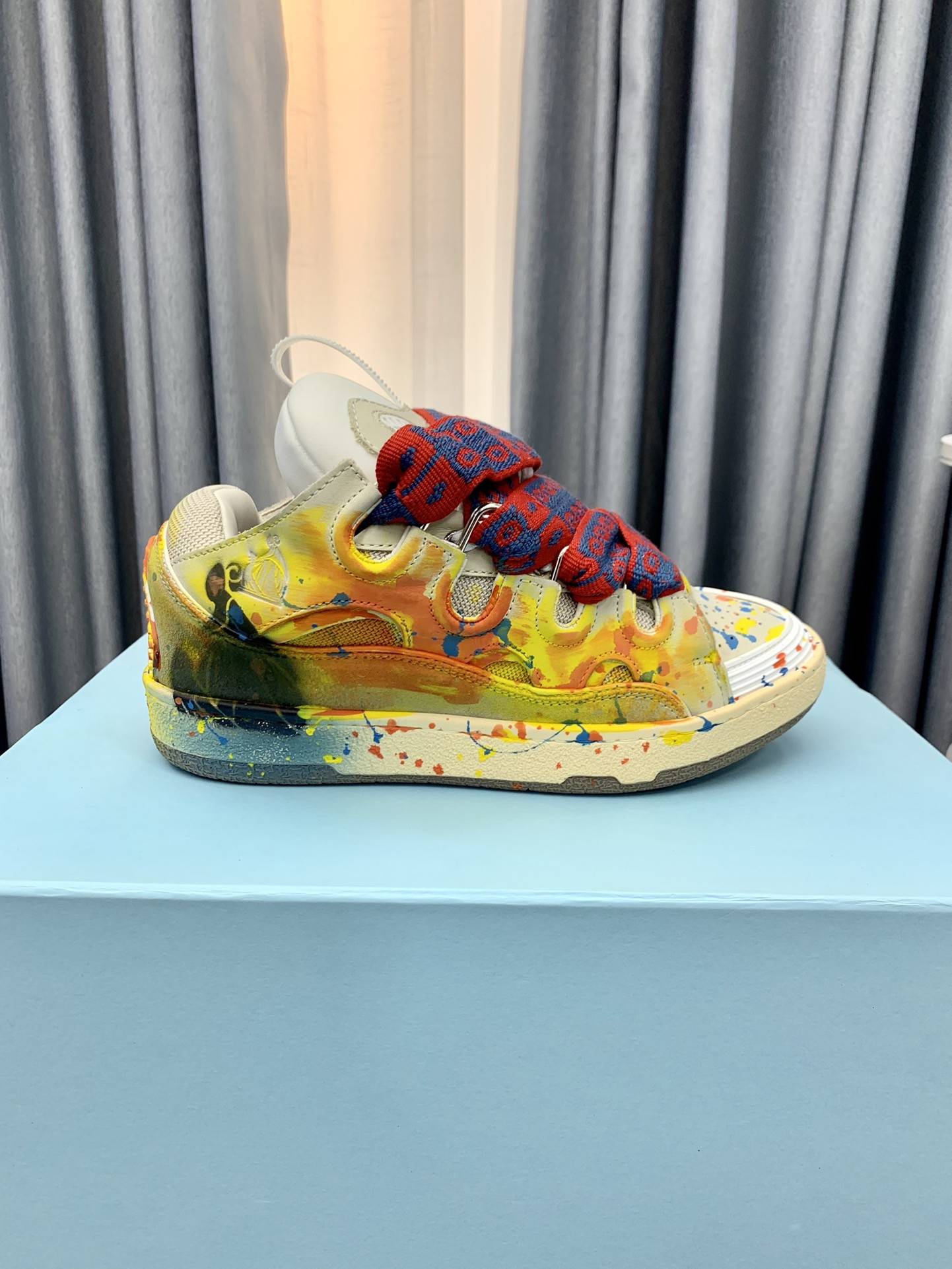 LA*N Sneaker