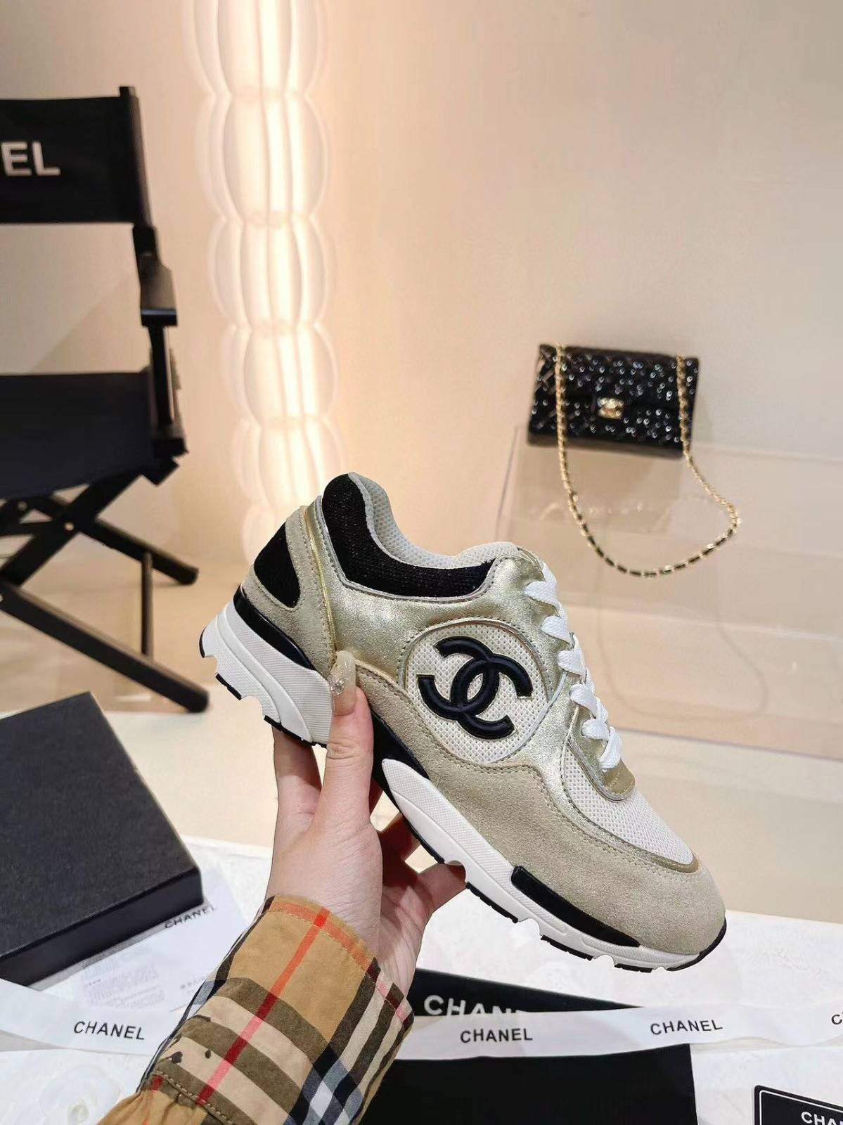 CH*EL sneakers