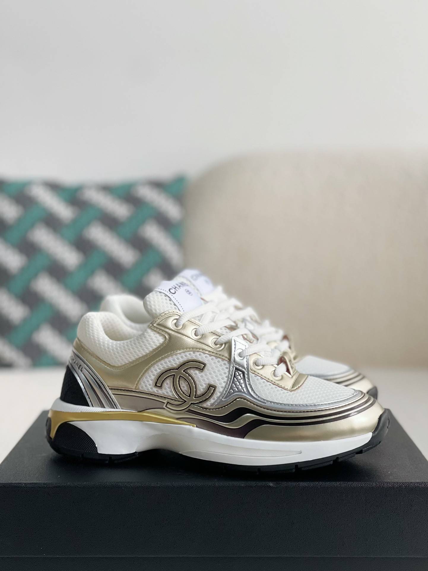 CH*EL Women''s Sneakers