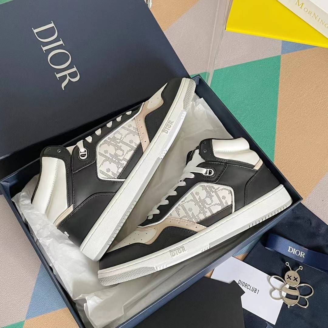 D*OR HIGH LEVEL B27 Sneaker