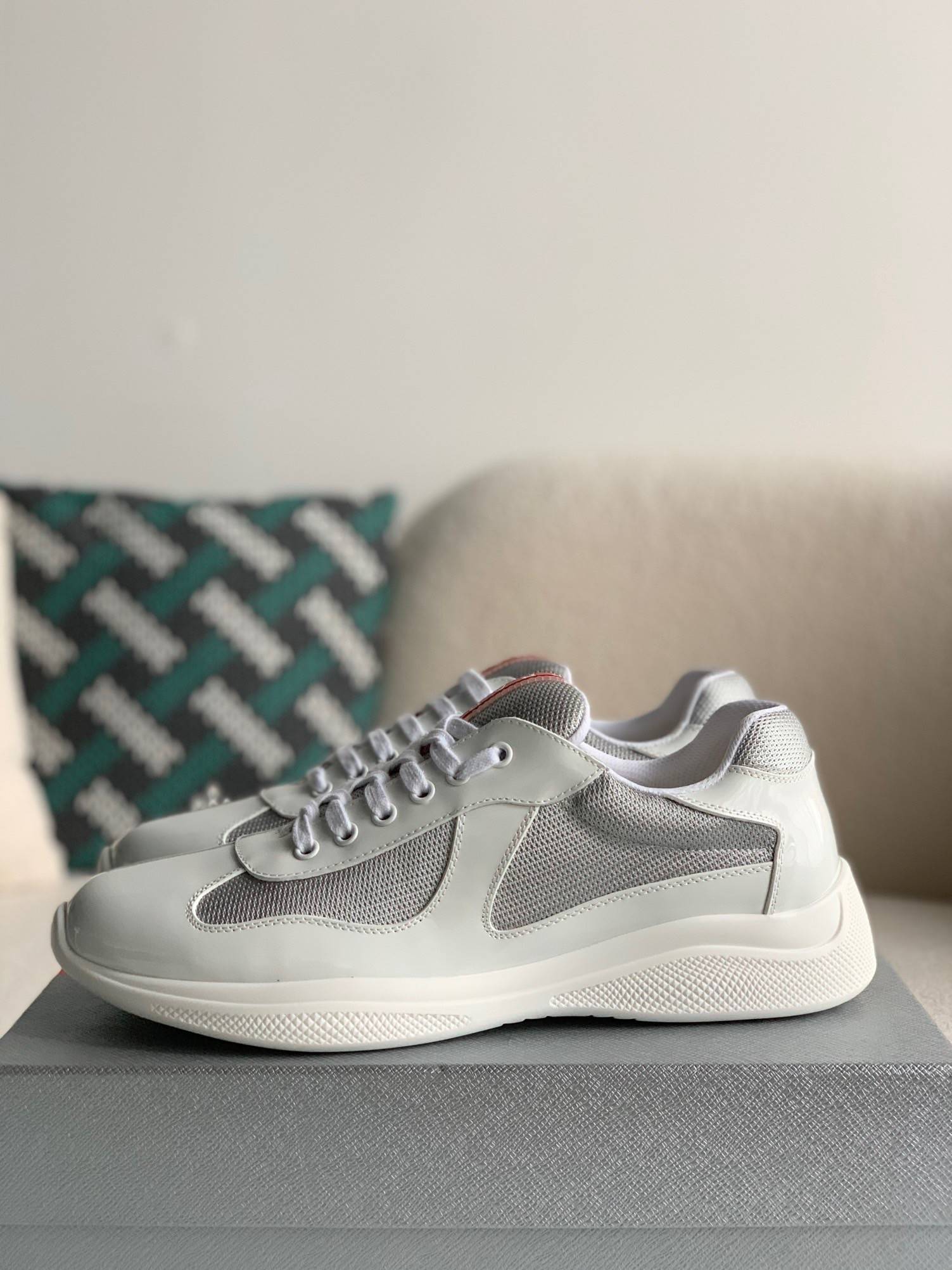 P*DA Sneakers