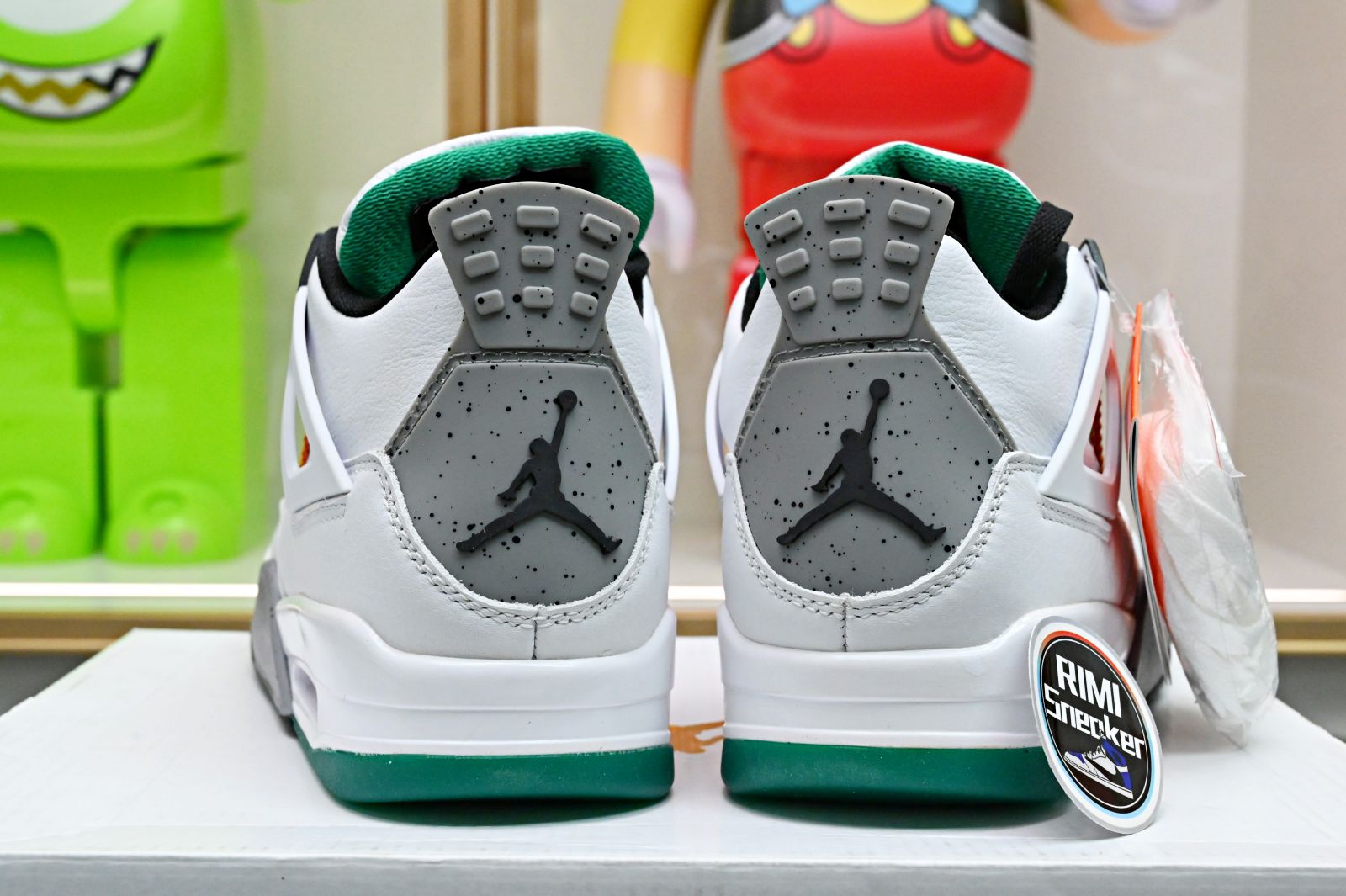 WMNS AIR JORDAN 4 RETRO