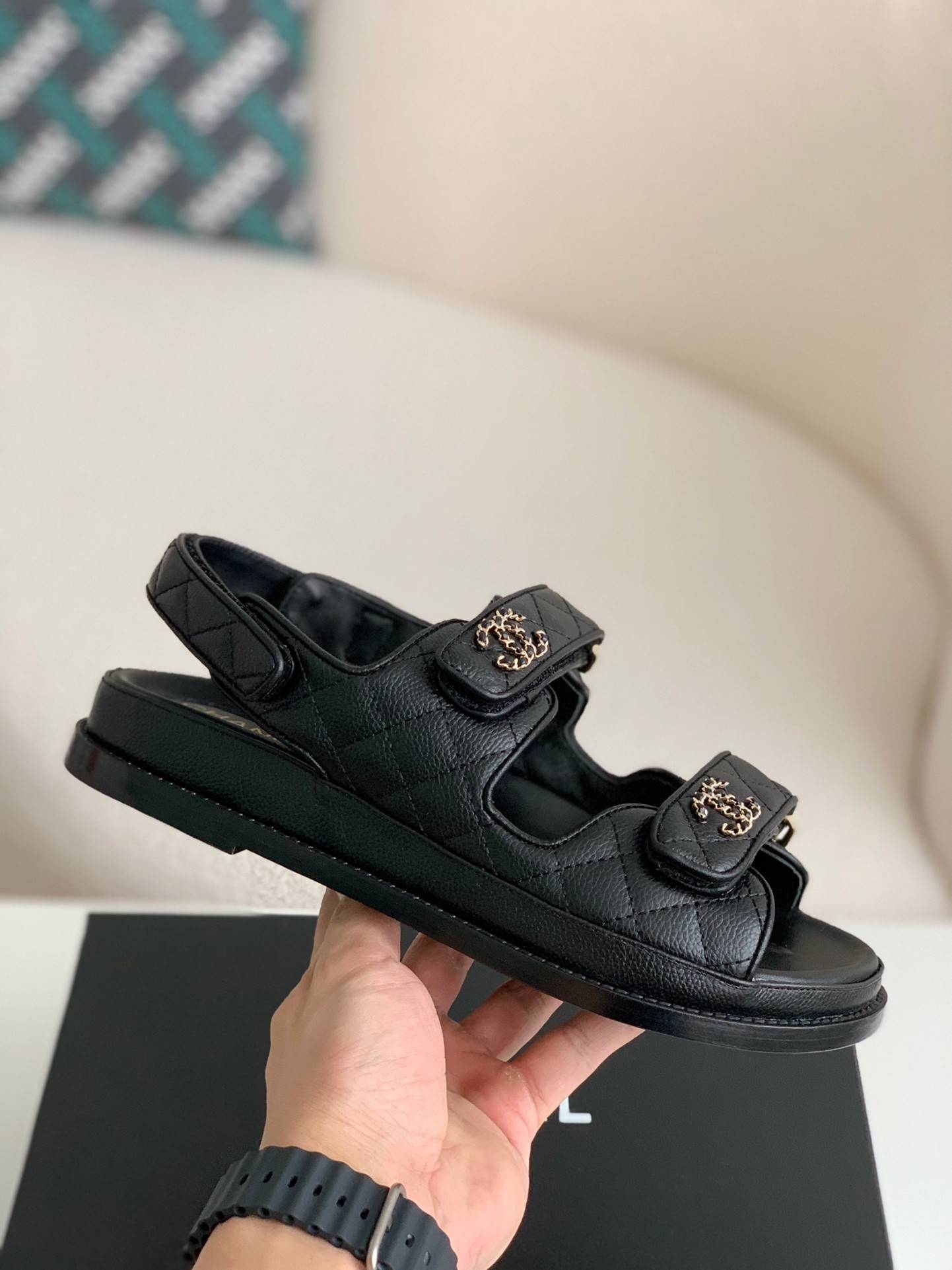 CH*EL Sandals