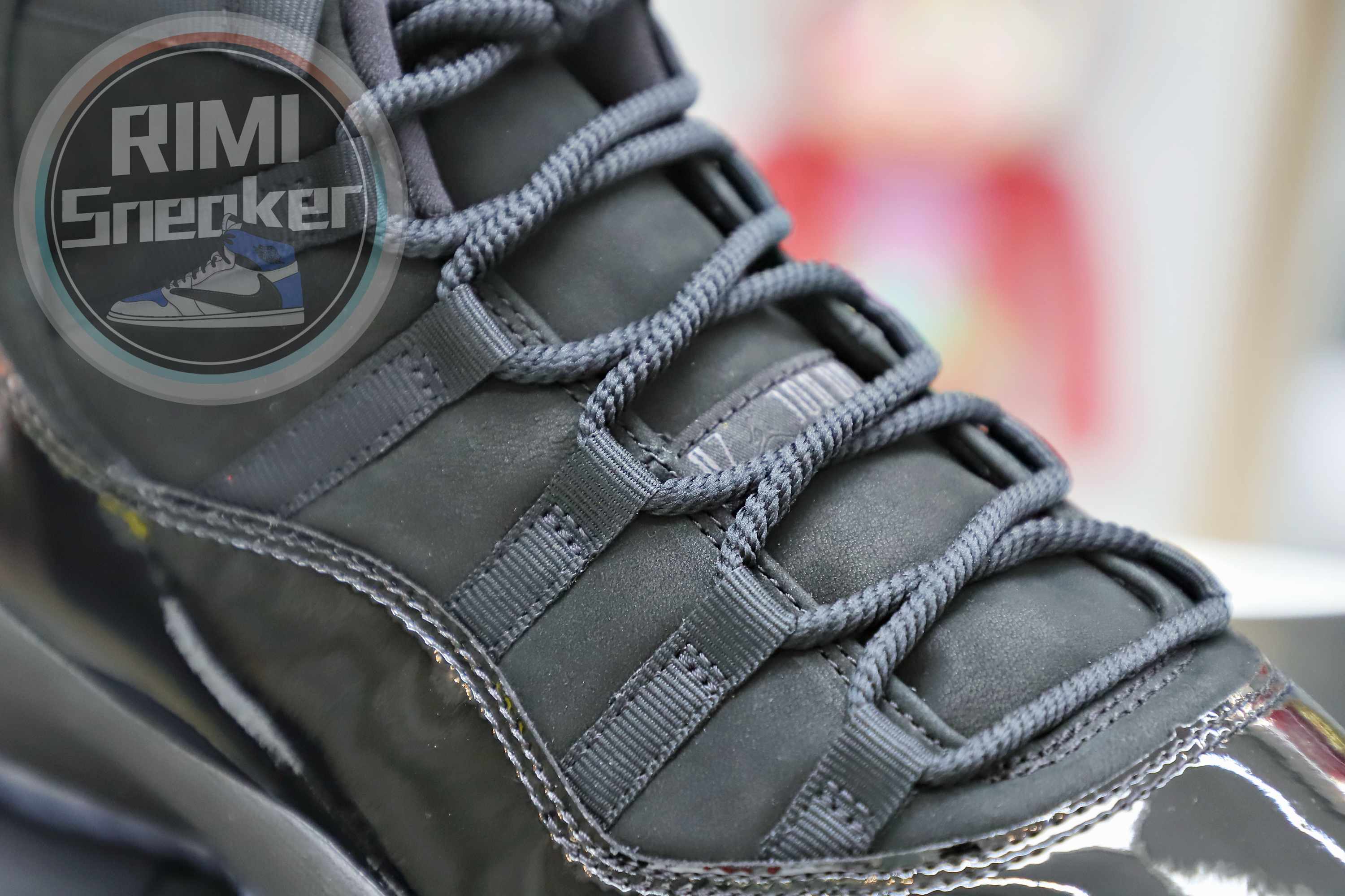 AIR JORDAN 11 RETRO