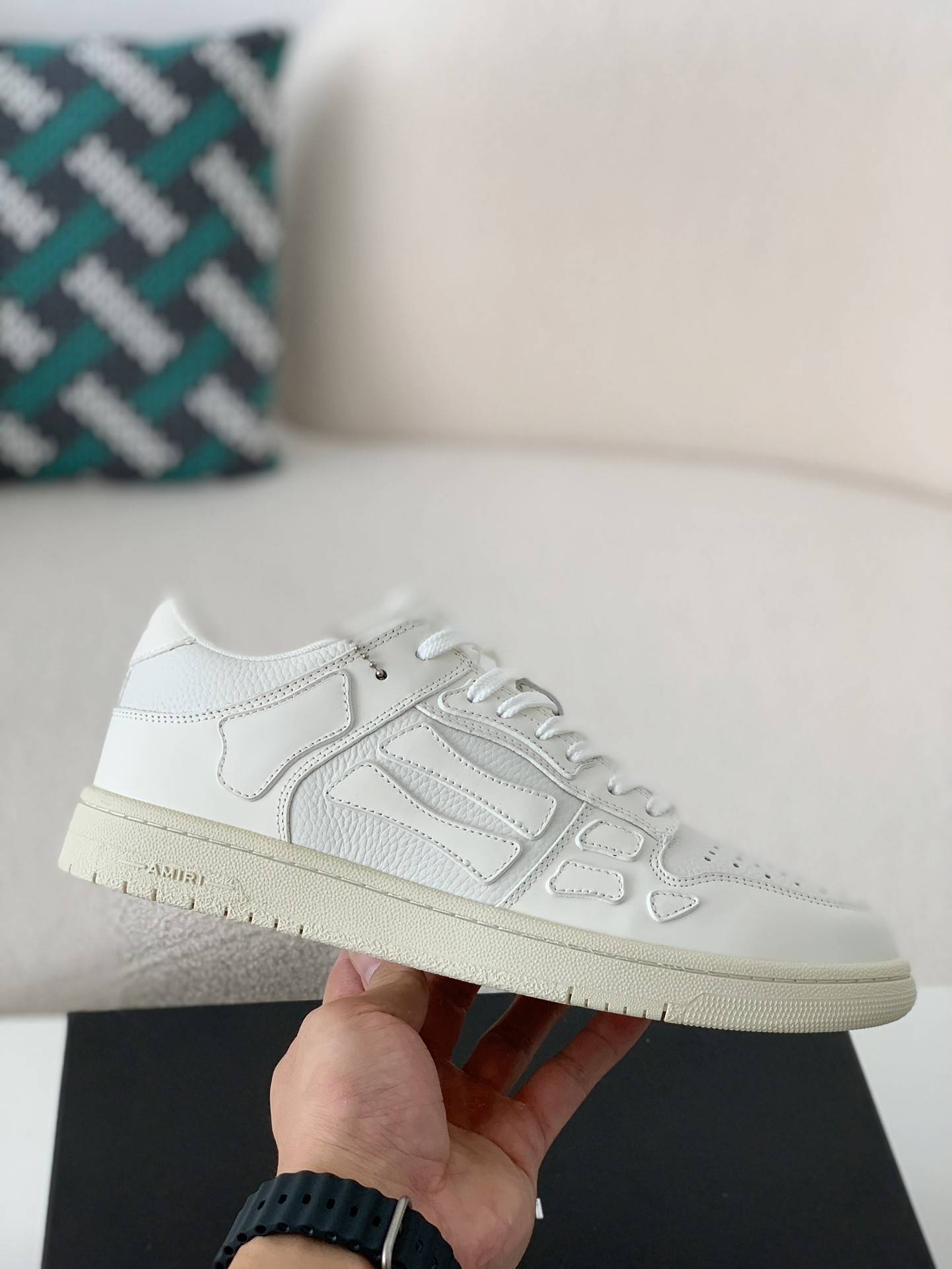A*RI Bone Sneakers