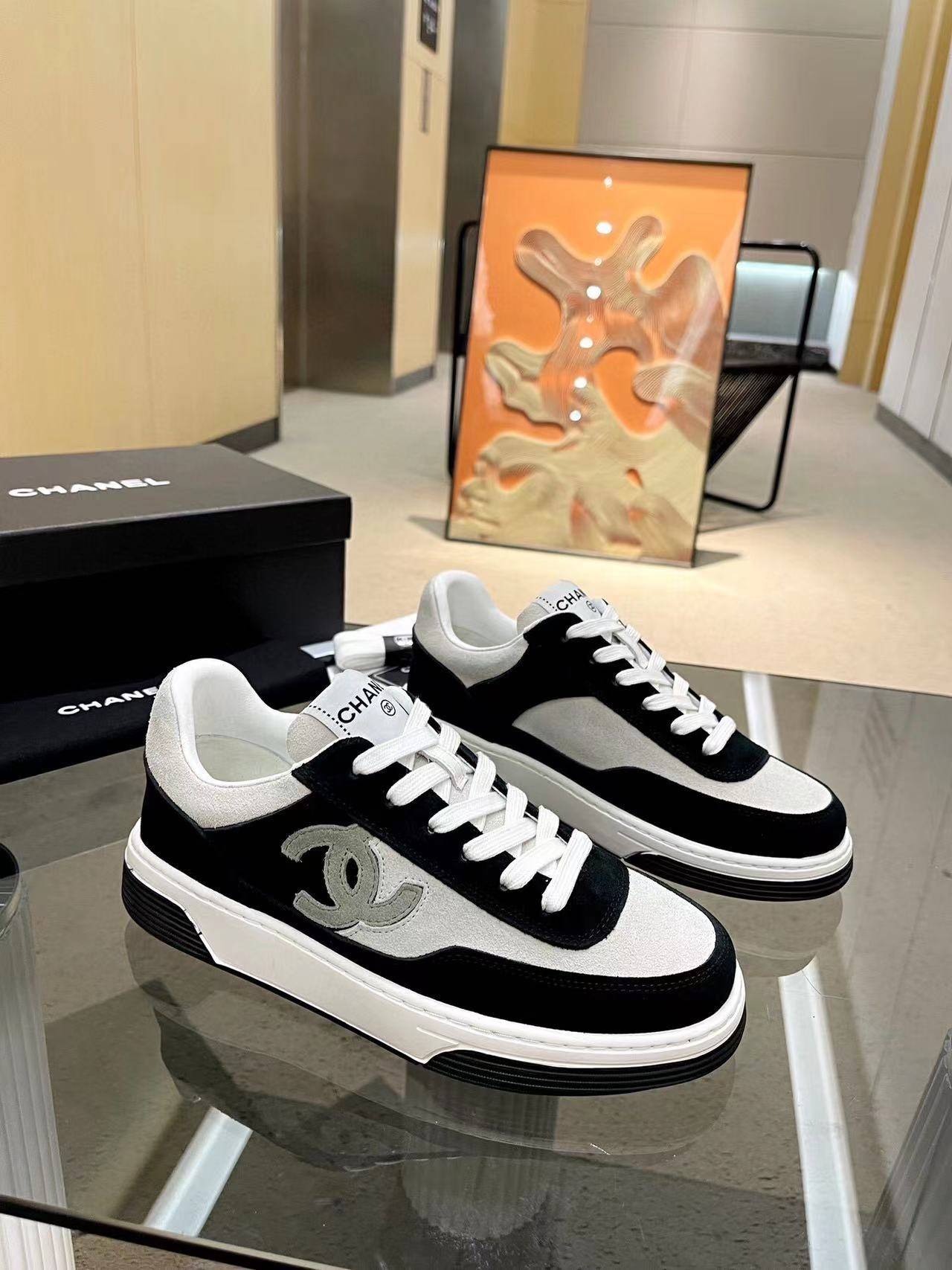 CH*EL Sneakers