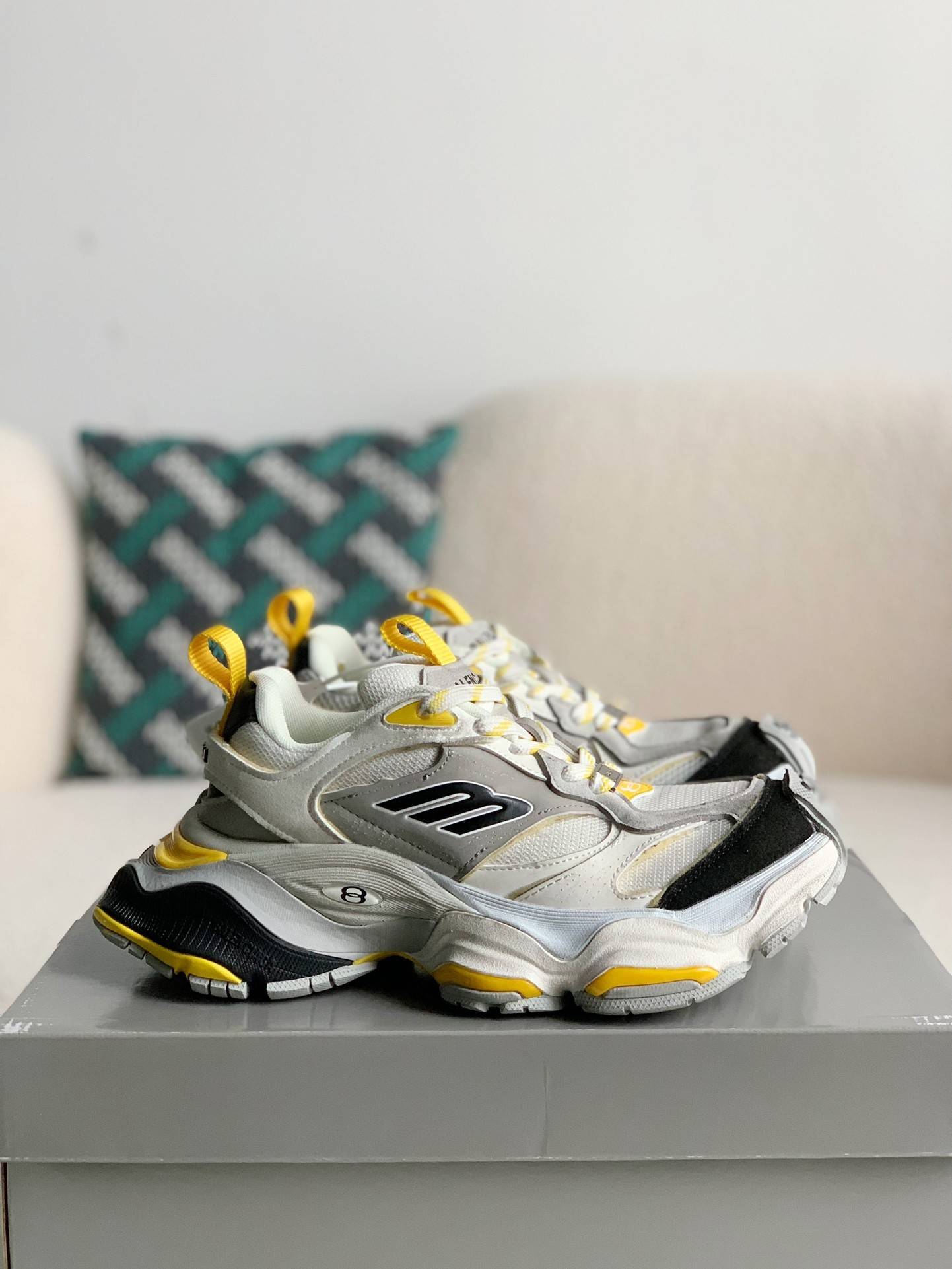 BLCG Runner Sneaker
