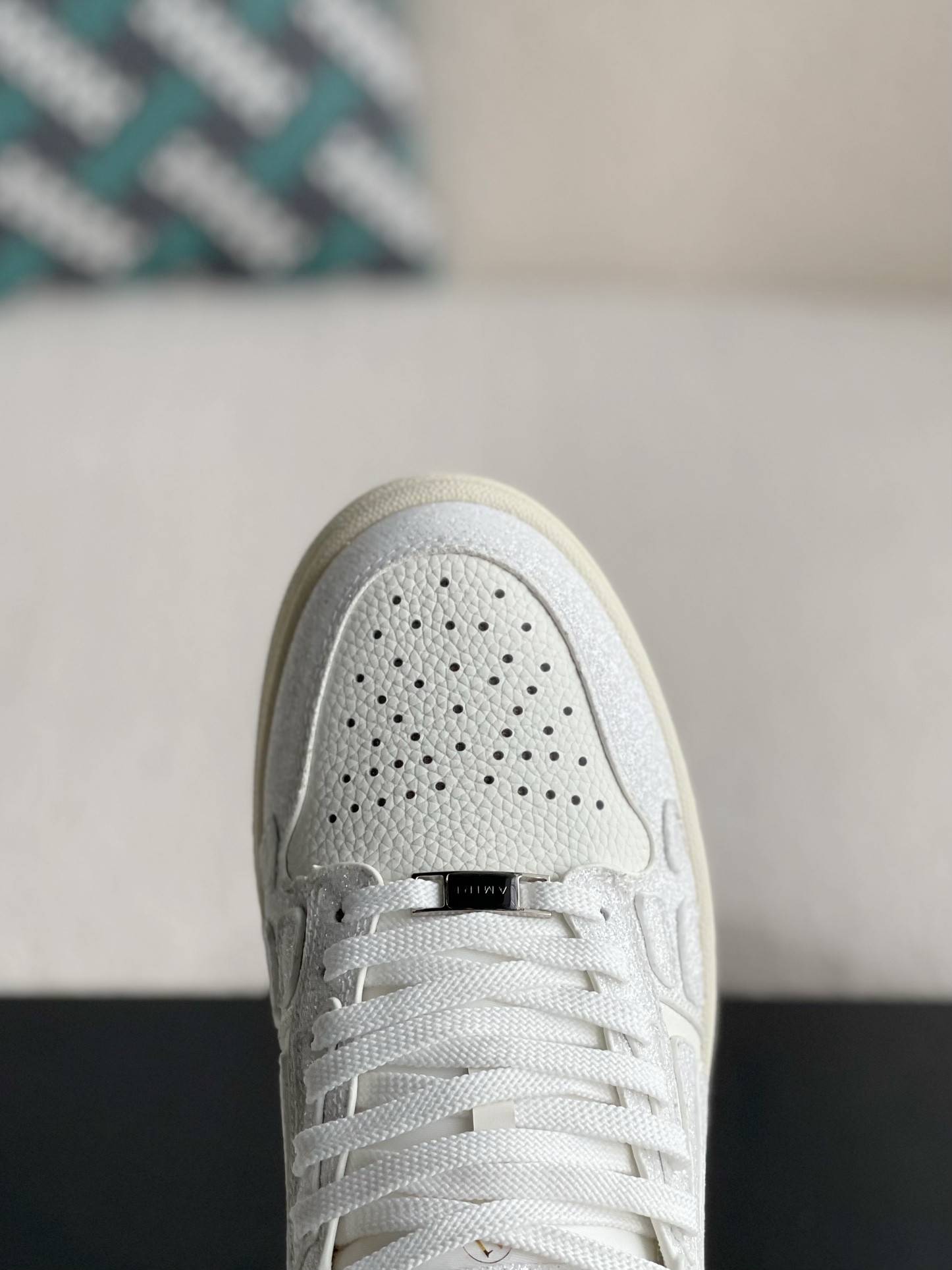 A*RI Bone Sneakers