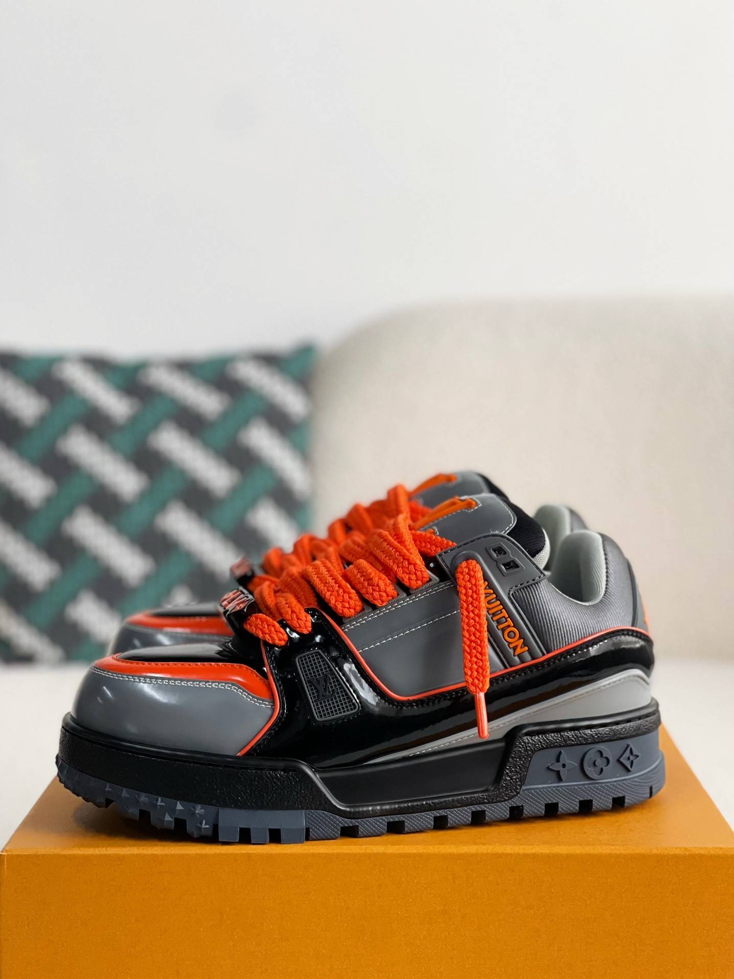 L*V TRAINER MAXI SNEAKERS