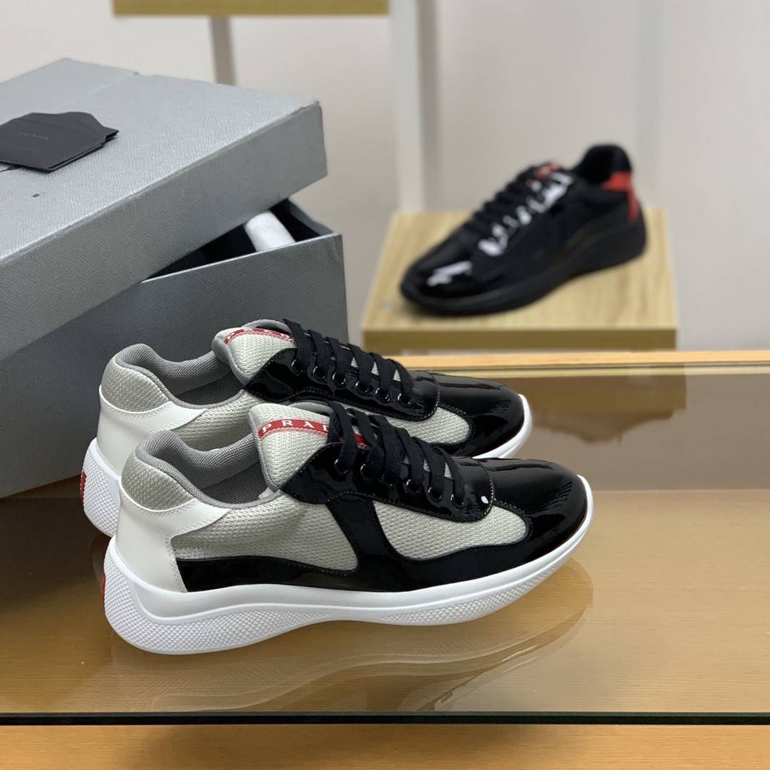 P*DA Sneakers