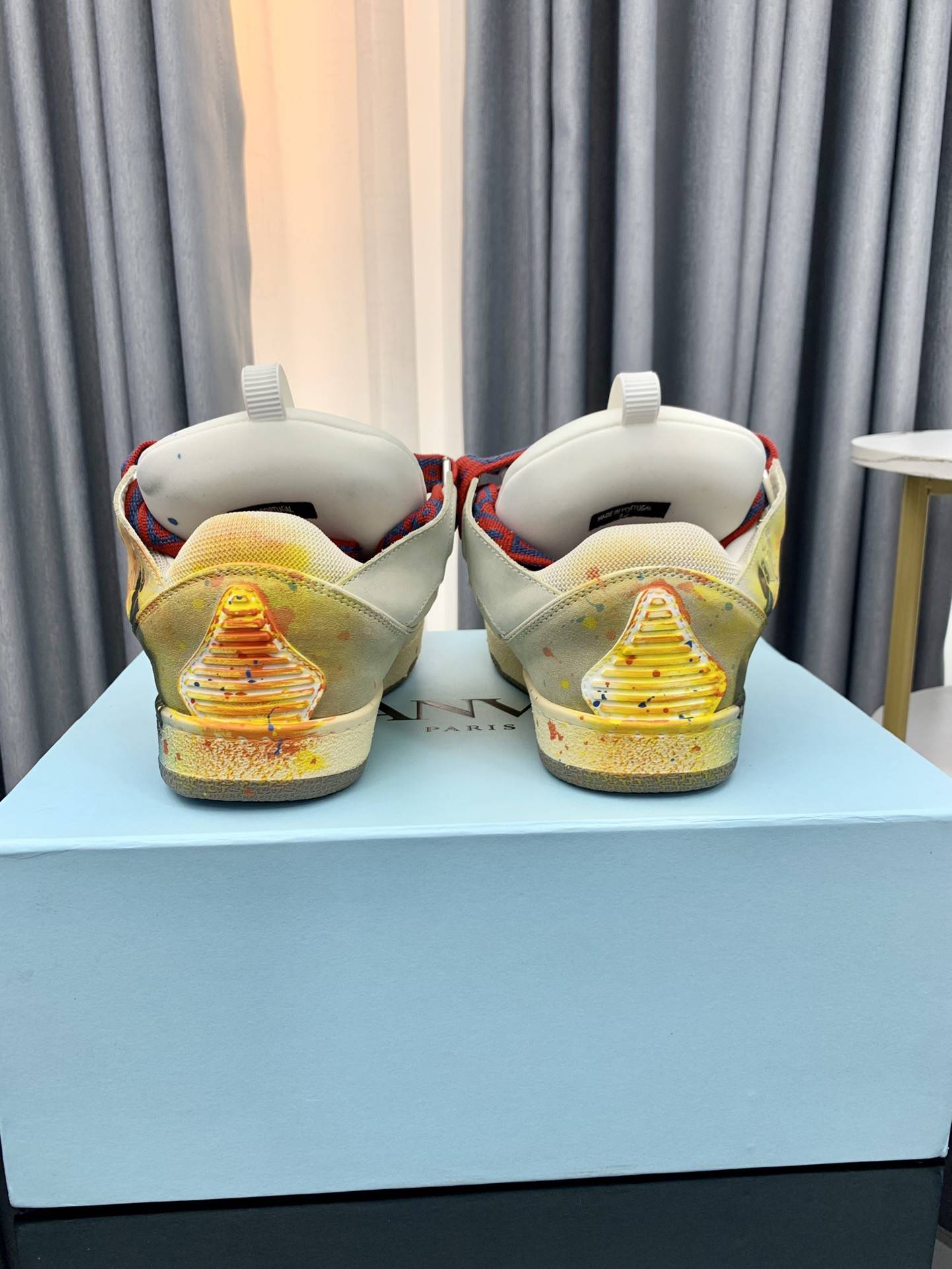 LA*N Sneaker
