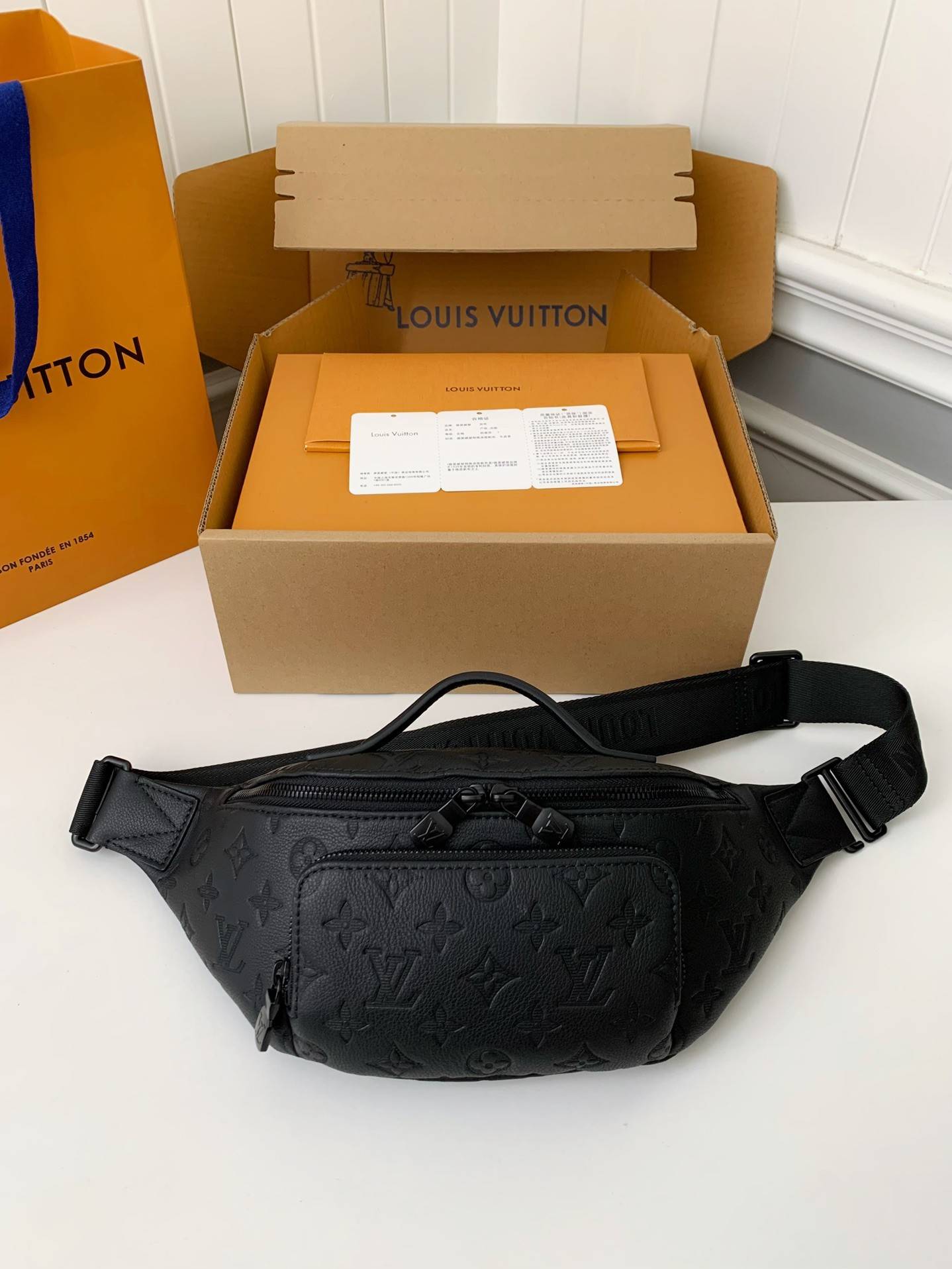 New L*V RUSH waist bag M47058 Size: 30*15*8cm
