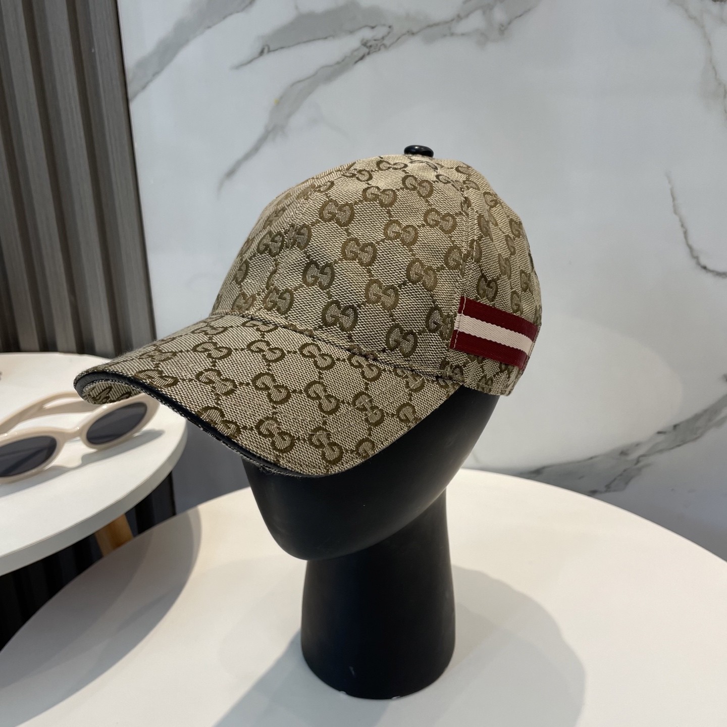 [#4924] G*u*i baseball cap peaked c ap hat