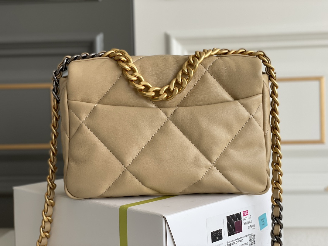 Chanle 19 Handbag