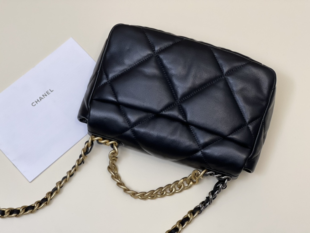 Chanle 19 Handbag