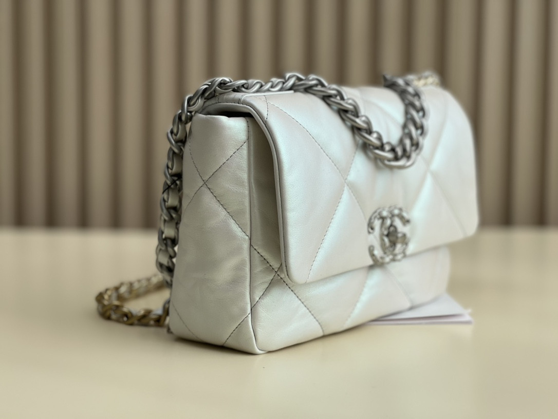 Chanle 19 Handbag