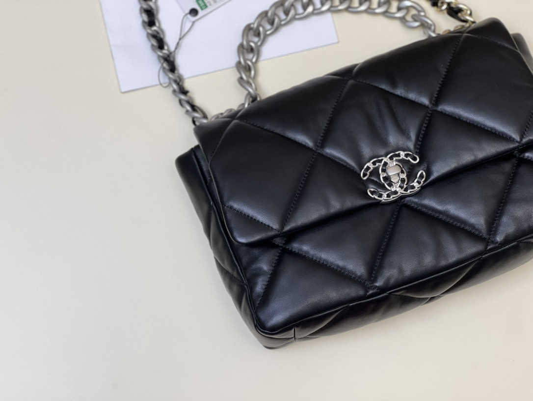 Chanle 19 Handbag