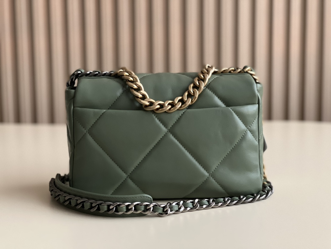 Chanle 19 Handbag