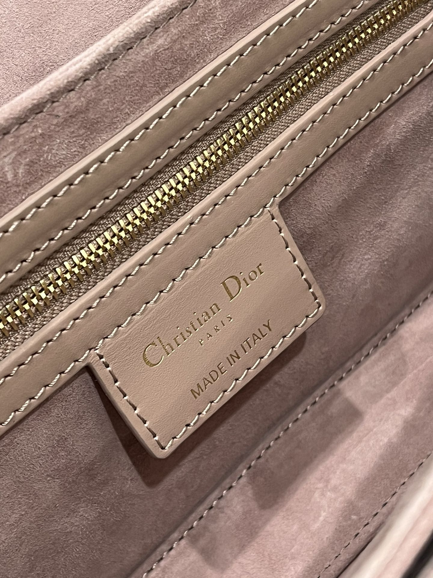 30 Montaigne Bag