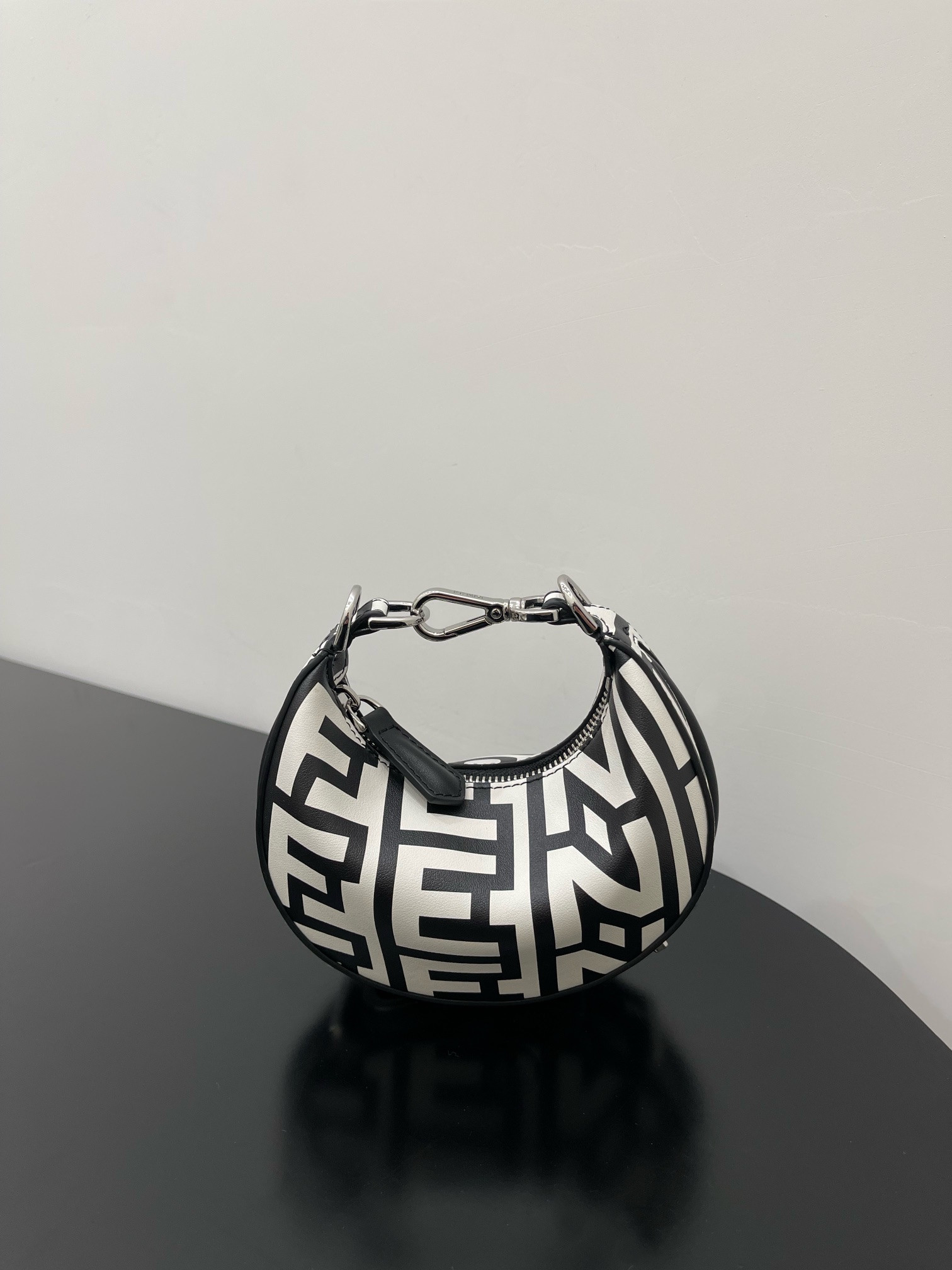 Fendi Praphy