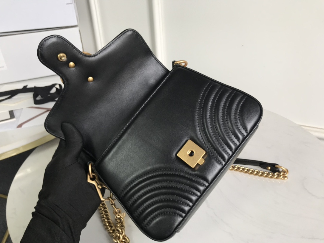 G*u*i gg marmont bag